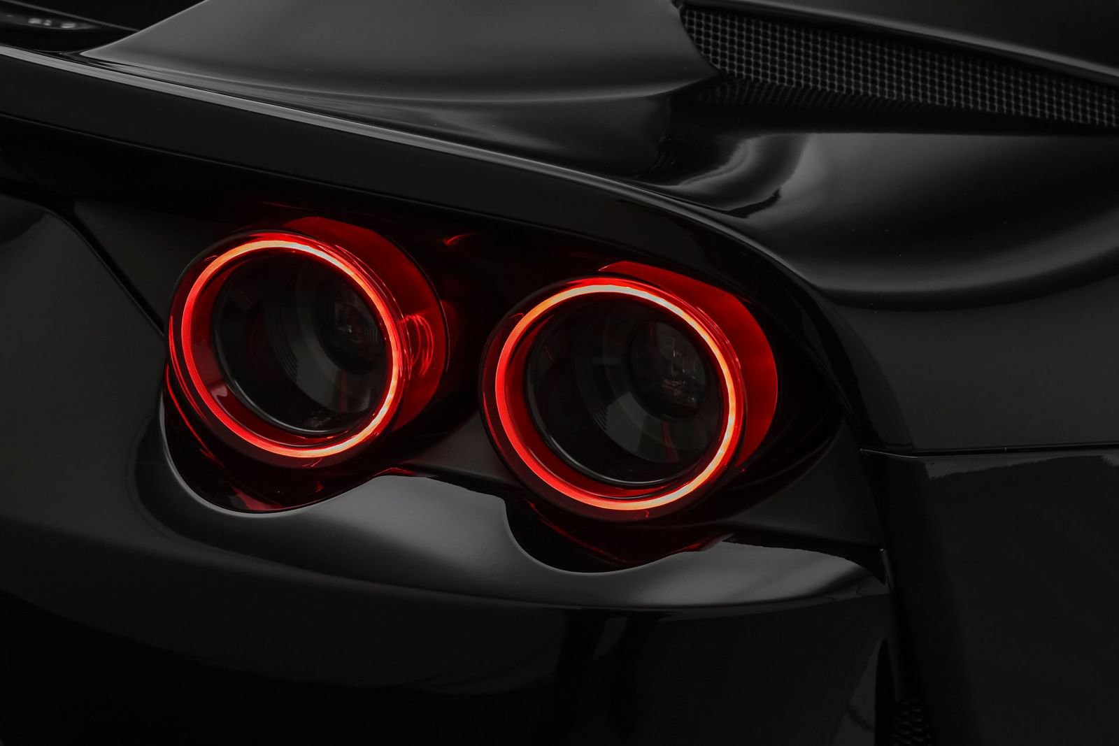 Used 2018 Ferrari 812 Superfast RWD image 41