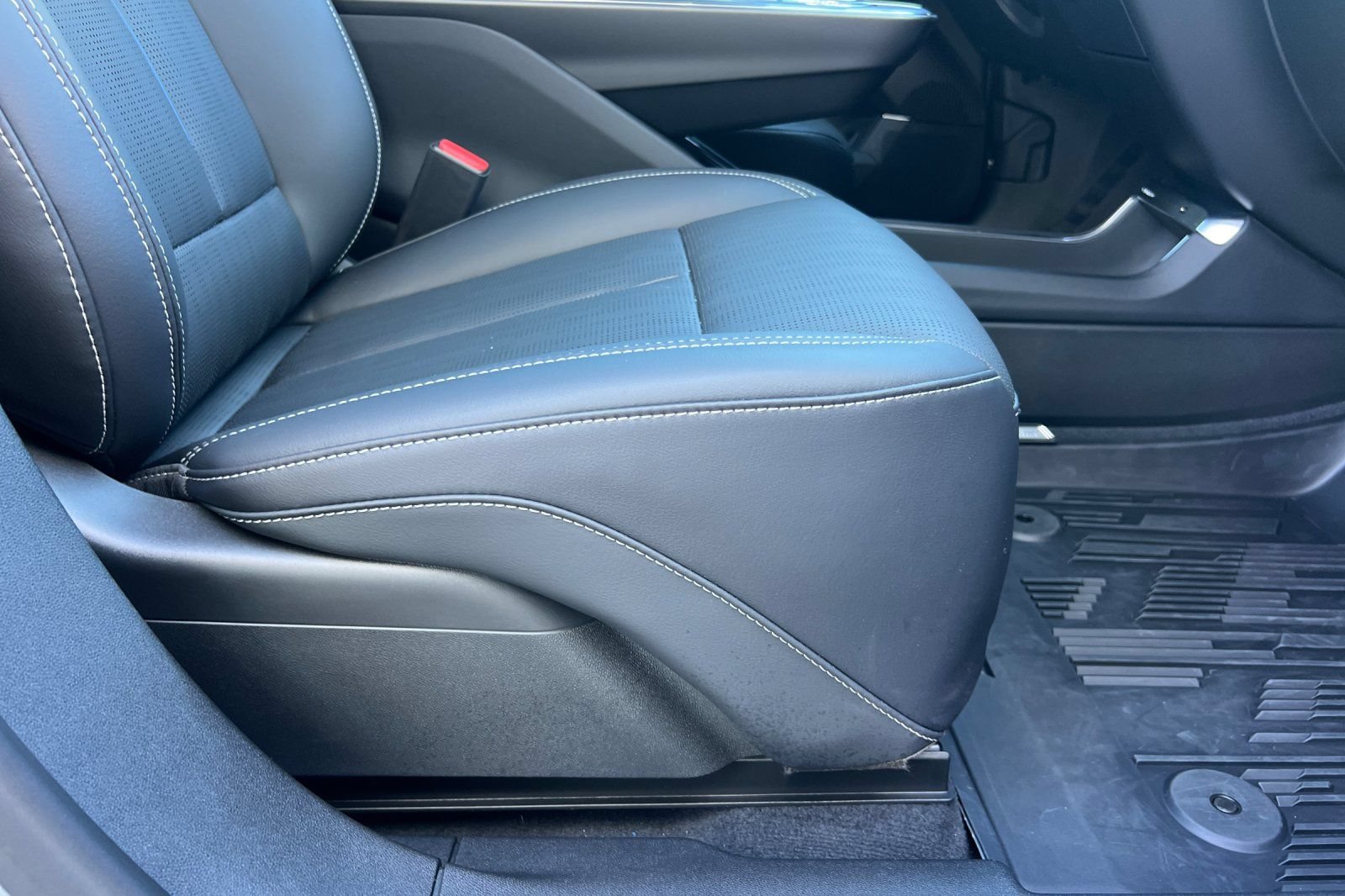 Used 2026 Cadillac Lyriq Luxury w/ LPO, Floor Liner Package RWD image 22