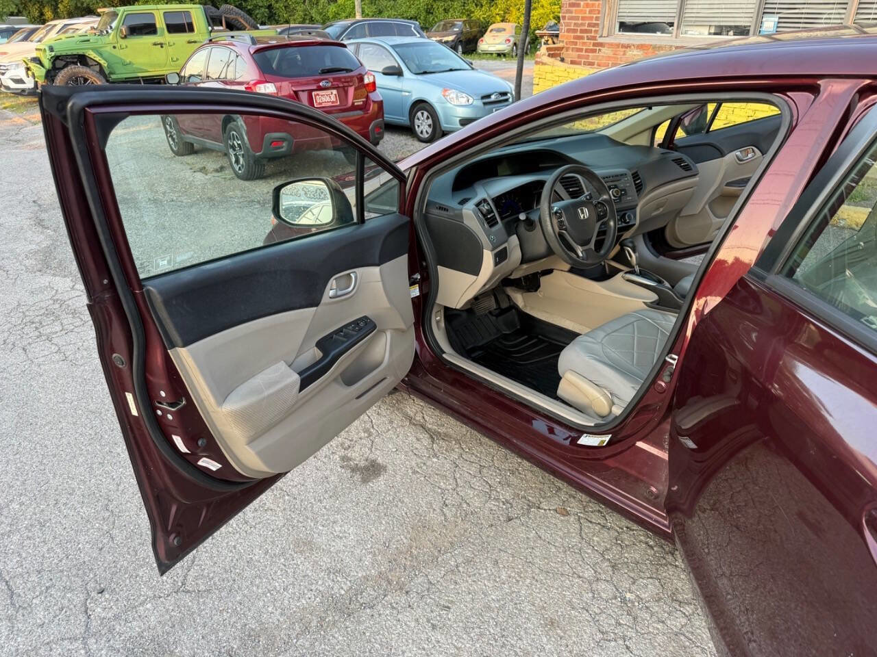 Used 2012 Honda Civic LX image 9