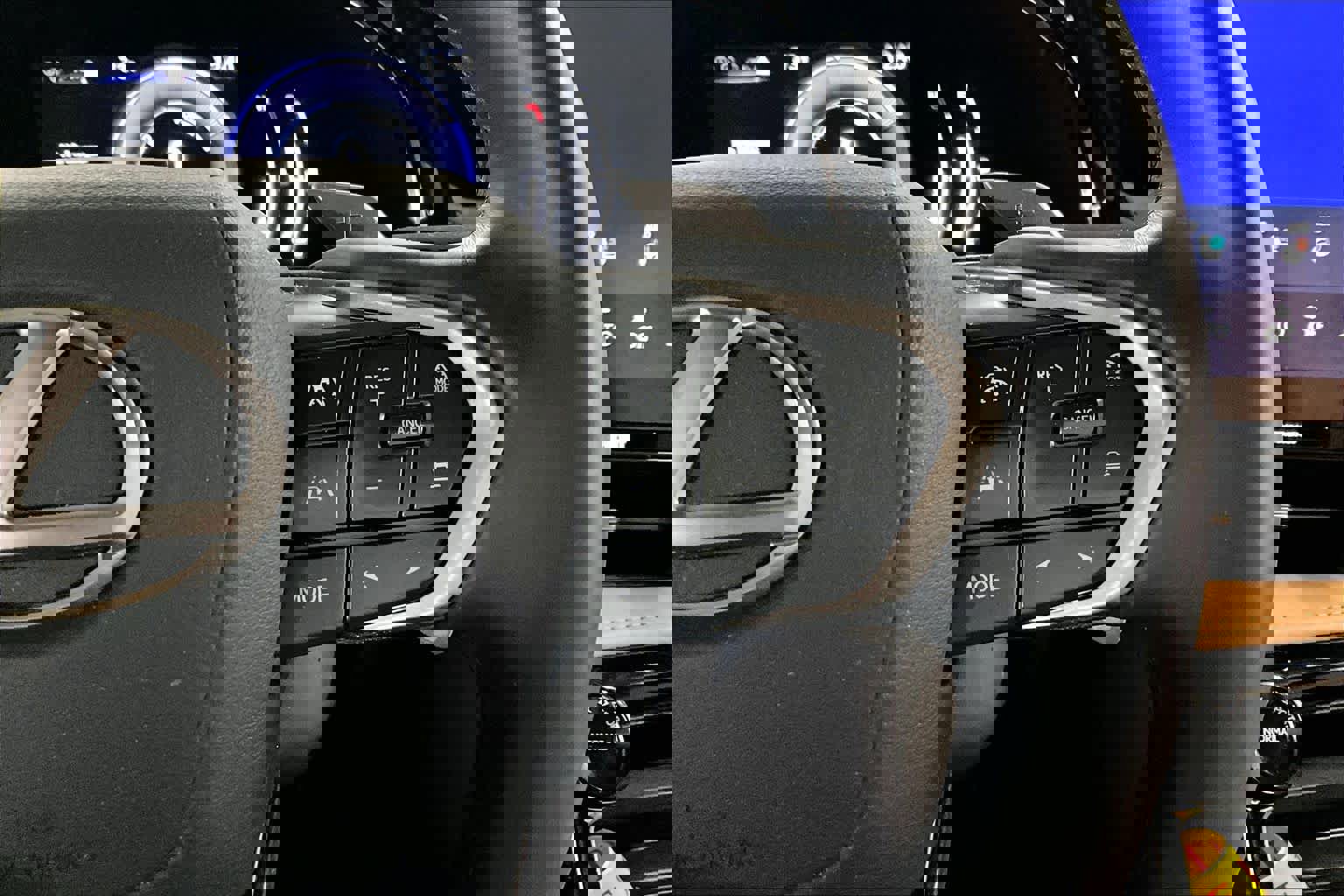 Used 2025 Lexus NX 350h AWD w/ Cold Area Package image 24