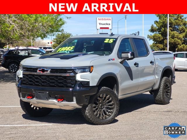 Used 2025 Chevrolet Silverado 1500 ZR2 w/ Technology Package image 2