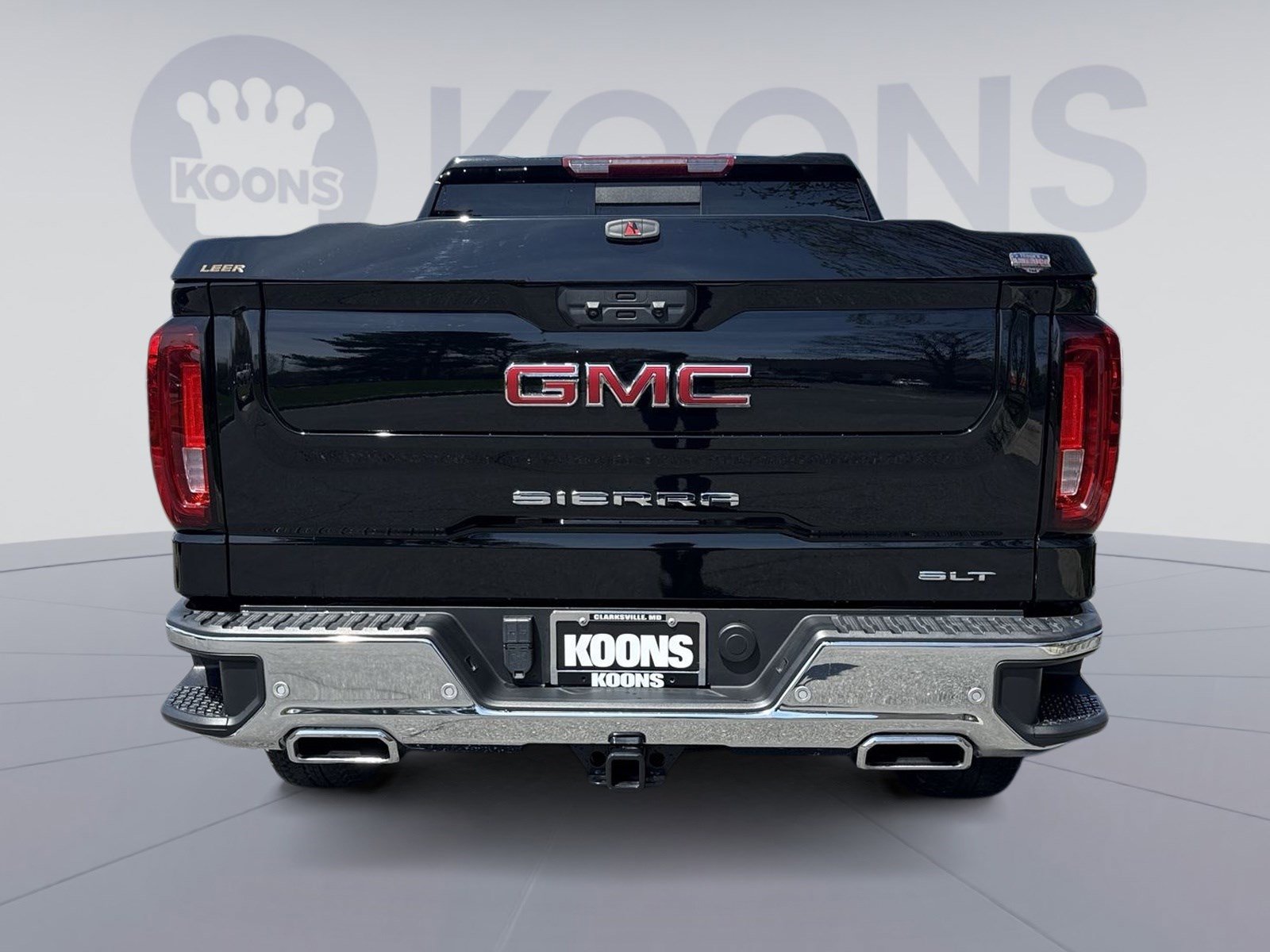 Used 2024 GMC Sierra 1500 SLT w/ SLT Premium Plus Package image 5