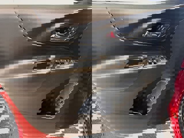 Used 2023 Chevrolet Equinox LT AWD/4WD image 12