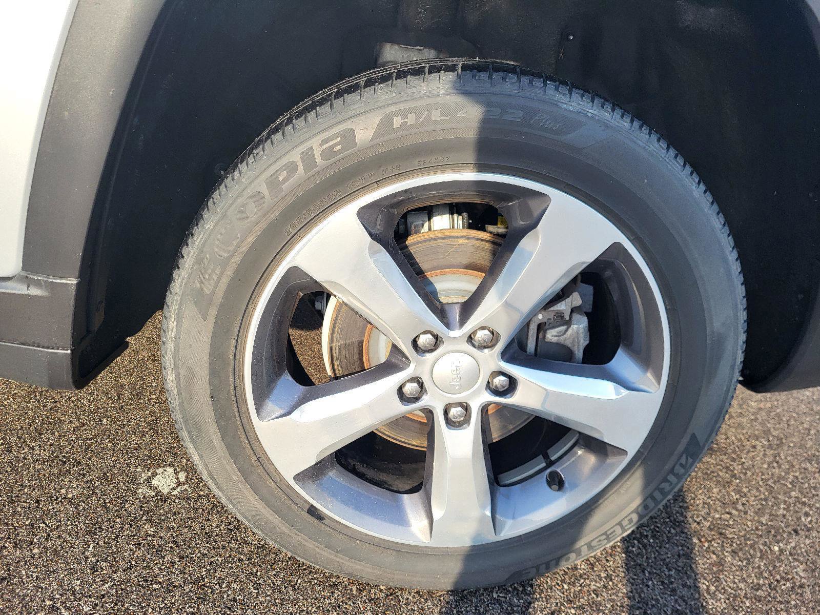 Used 2021 Jeep Grand Cherokee L Limited w/ Luxury Tech Group II image 17