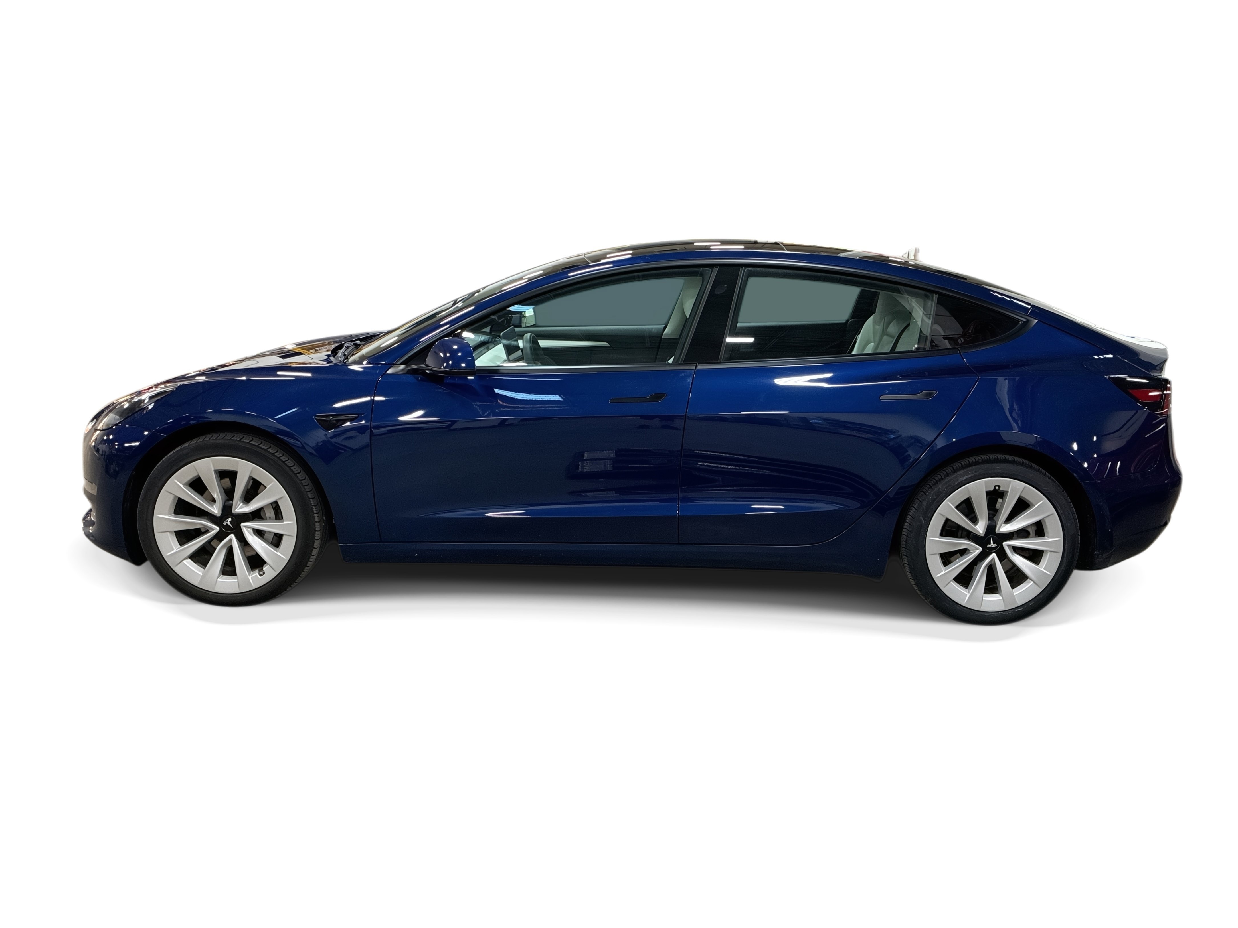 Certified 2022 Tesla Model 3 Long Range AWD/4WD image 3