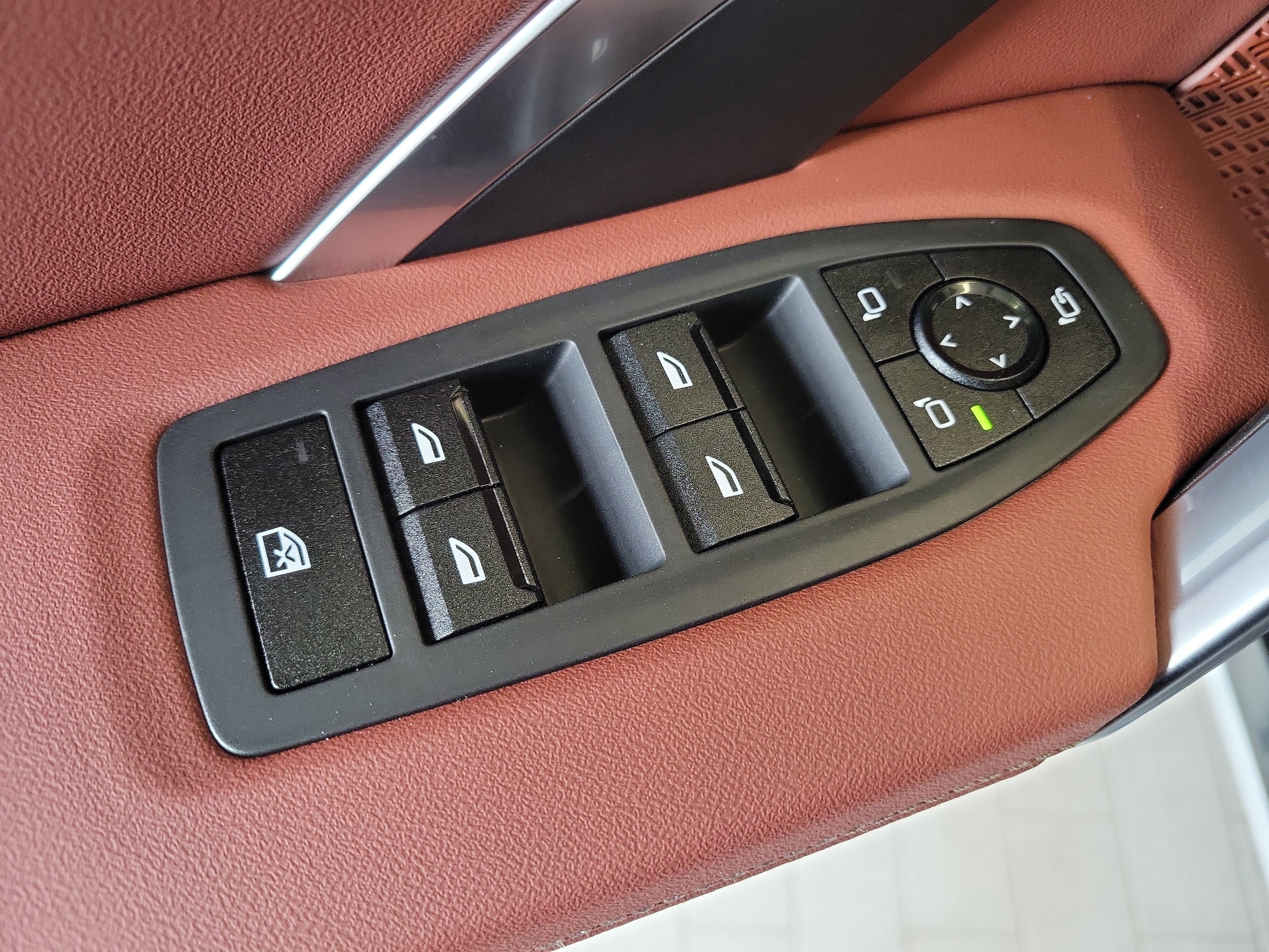 New 2026 BMW X1 xDrive28i w/ Technology Package AWD/4WD image 18