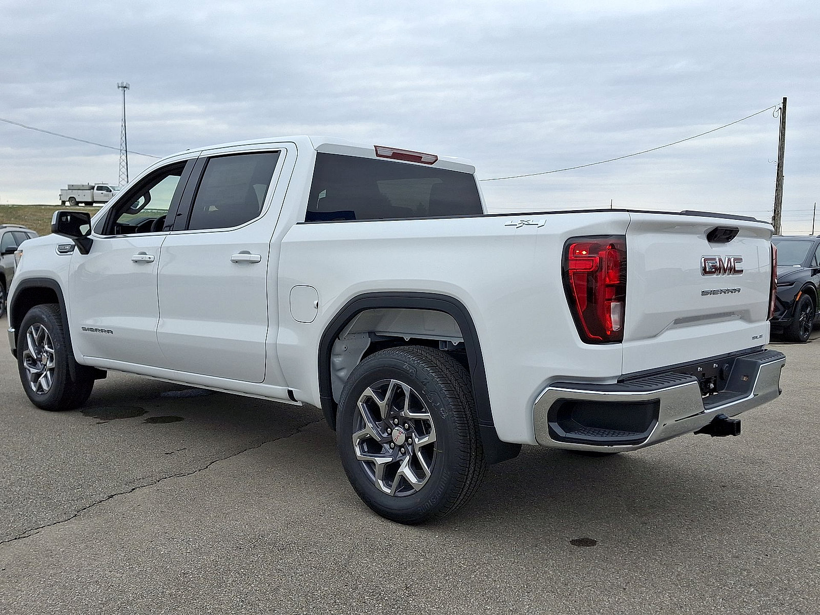 New 2026 GMC Sierra 1500 SLE AWD/4WD image 11