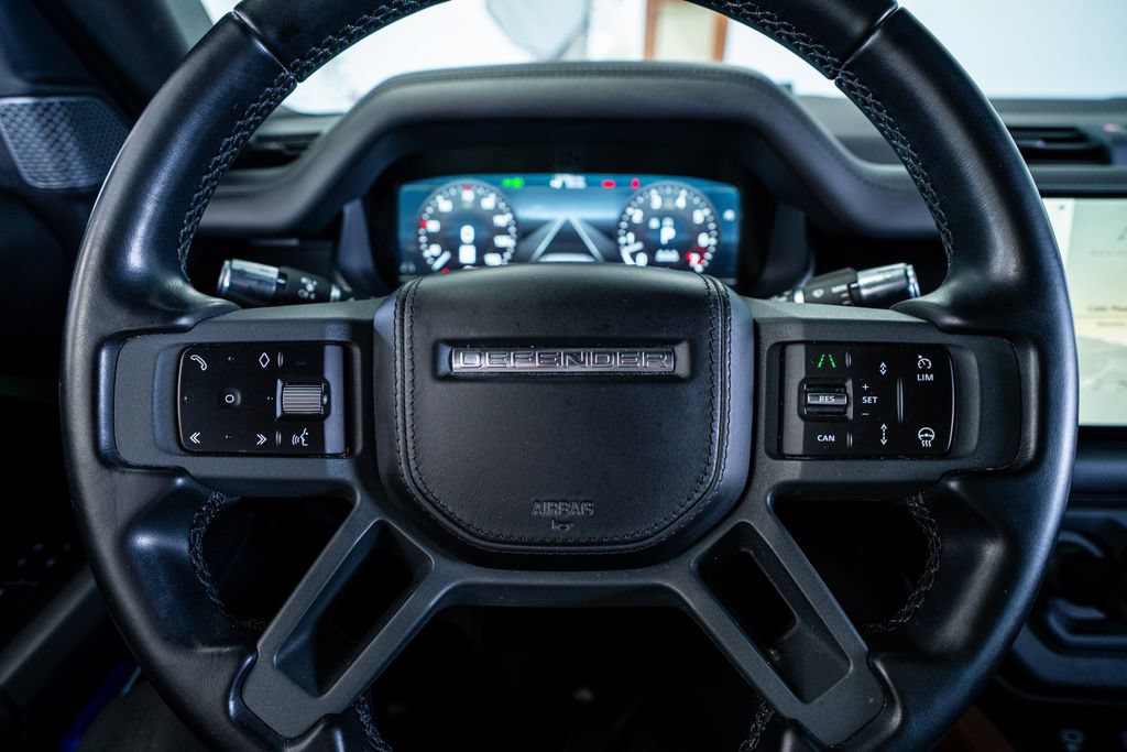 Used 2022 Land Rover Defender 90 X AWD/4WD image 40