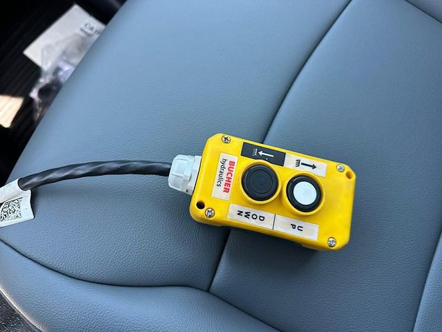 New 2025 Ford F550 4x4 Supercab Super Duty image 26