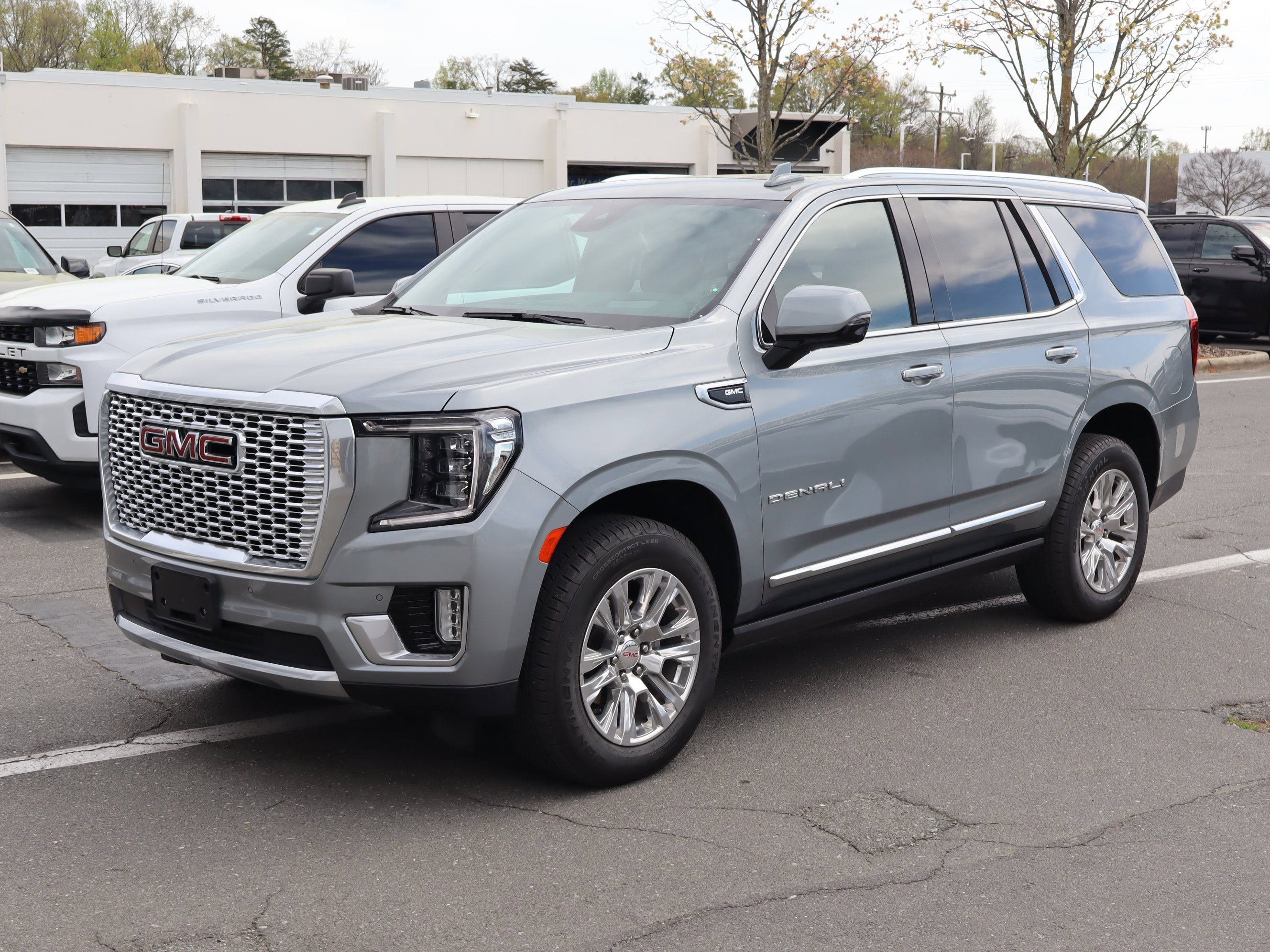 Certified 2024 GMC Yukon Denali image 5