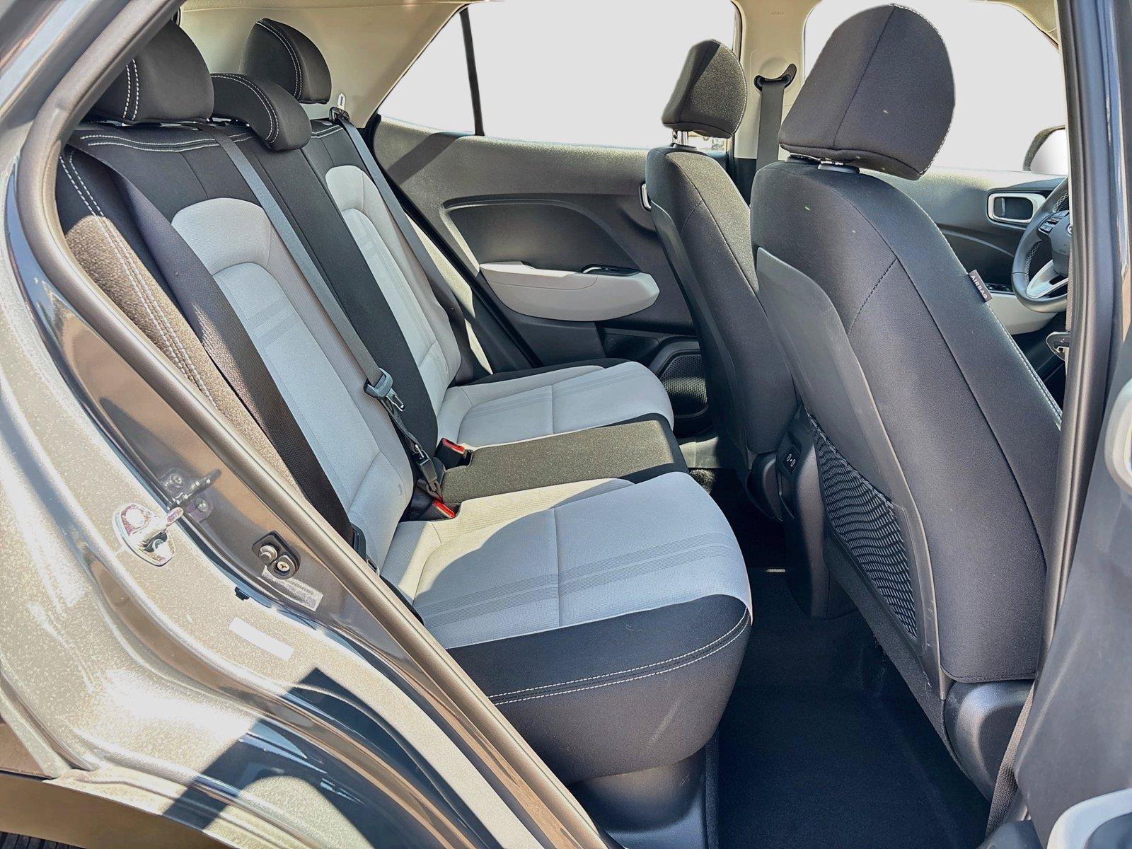 Certified 2025 Hyundai Venue SEL FWD image 26