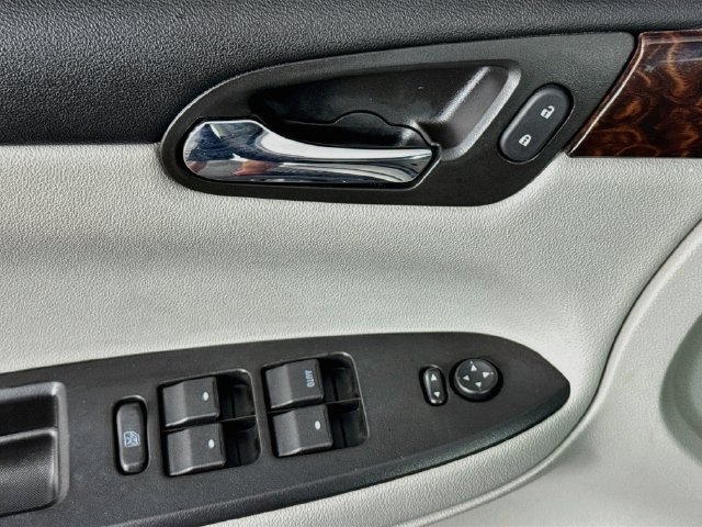 Used 2016 Chevrolet Impala Limited LS FWD image 18