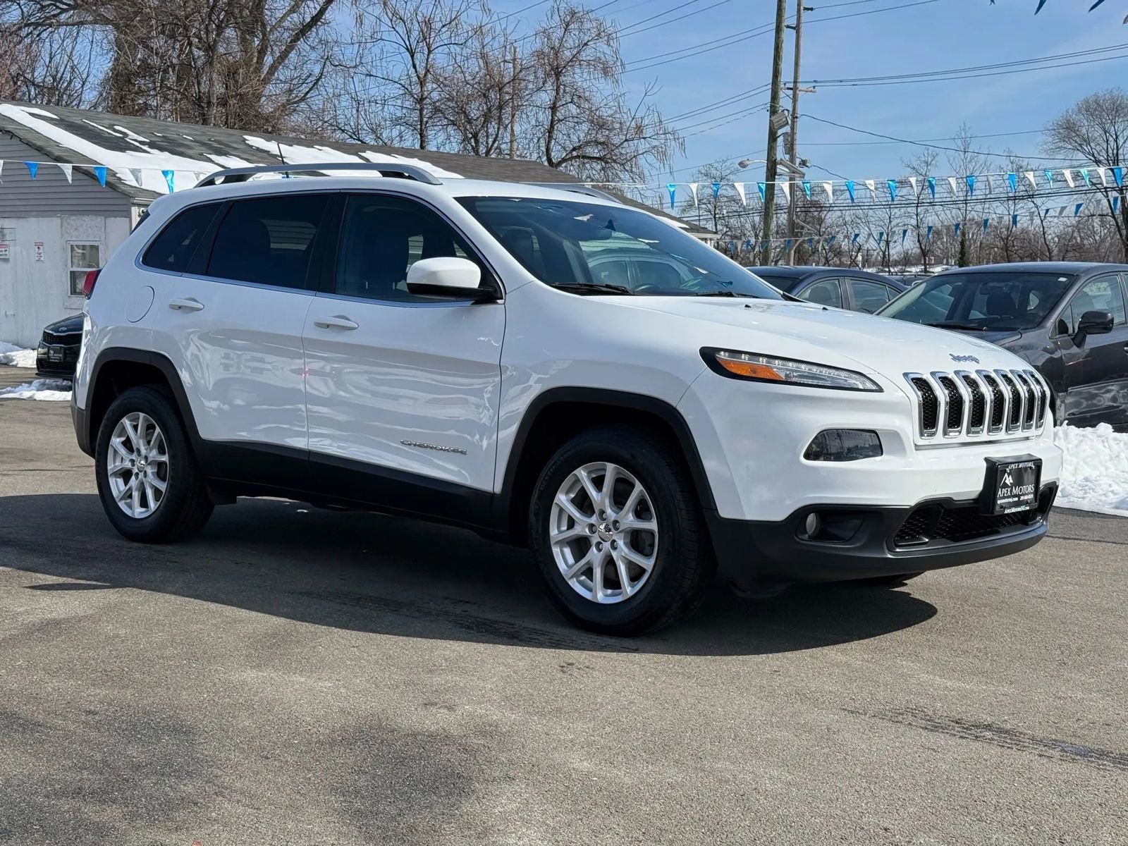 Used 2017 Jeep Cherokee Latitude w/ True North Edition image 15