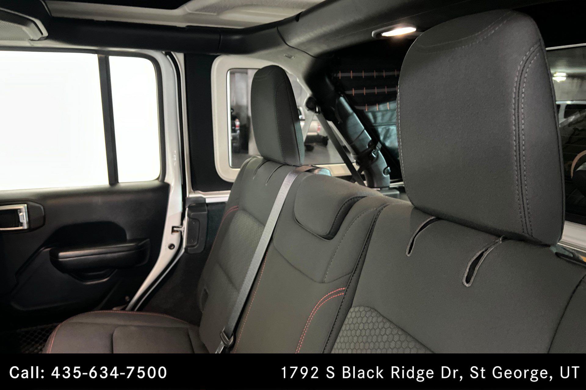 Used 2019 Jeep Wrangler Unlimited Rubicon w/ Cold Weather Group AWD/4WD image 20