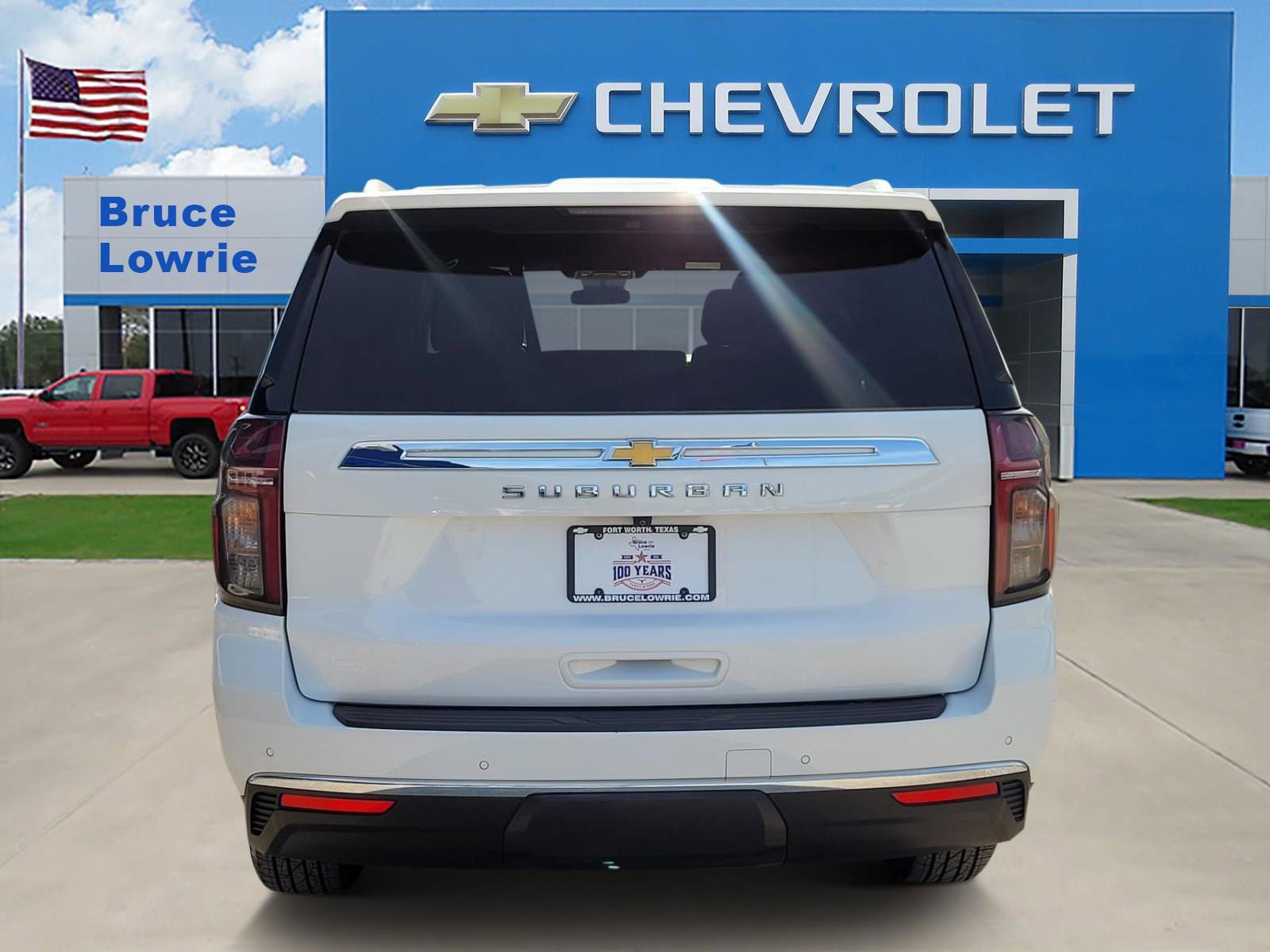Used 2023 Chevrolet Suburban LS RWD image 6