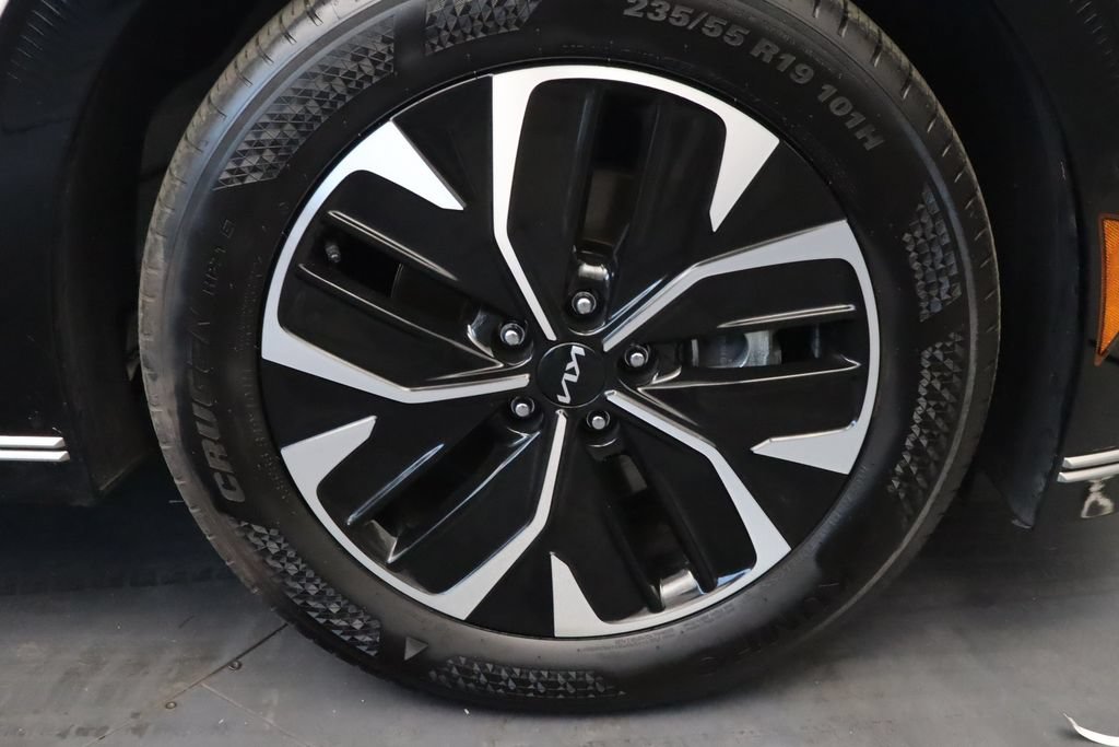 Used 2024 Kia EV6 Wind w/ Wind Technology Package AWD/4WD image 10