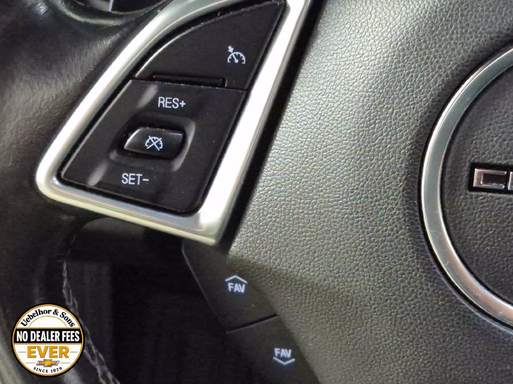 Used 2020 Chevrolet Camaro LT RWD image 12