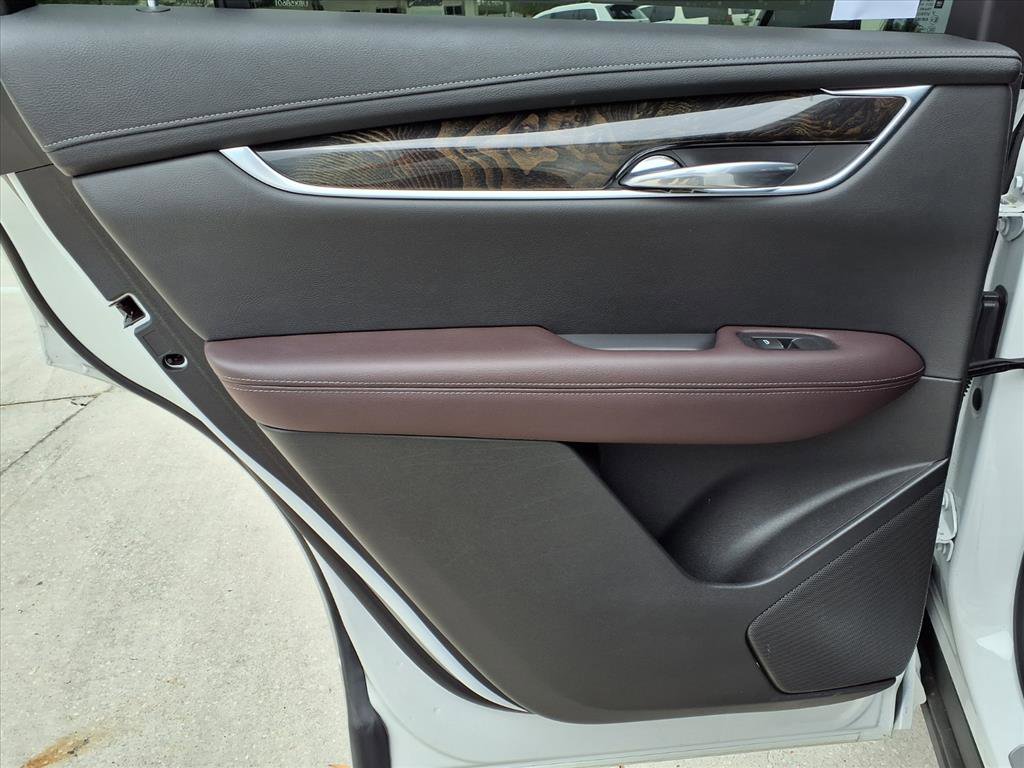 Certified 2022 Cadillac XT6 Premium Luxury image 17