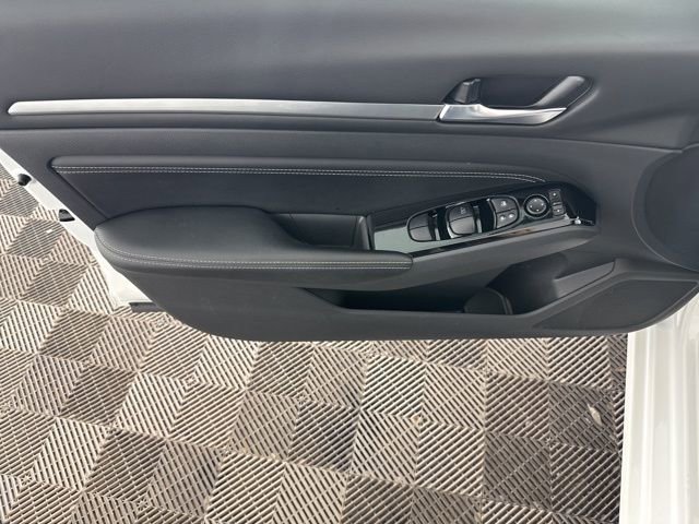 Used 2023 Nissan Altima 2.5 SL image 21