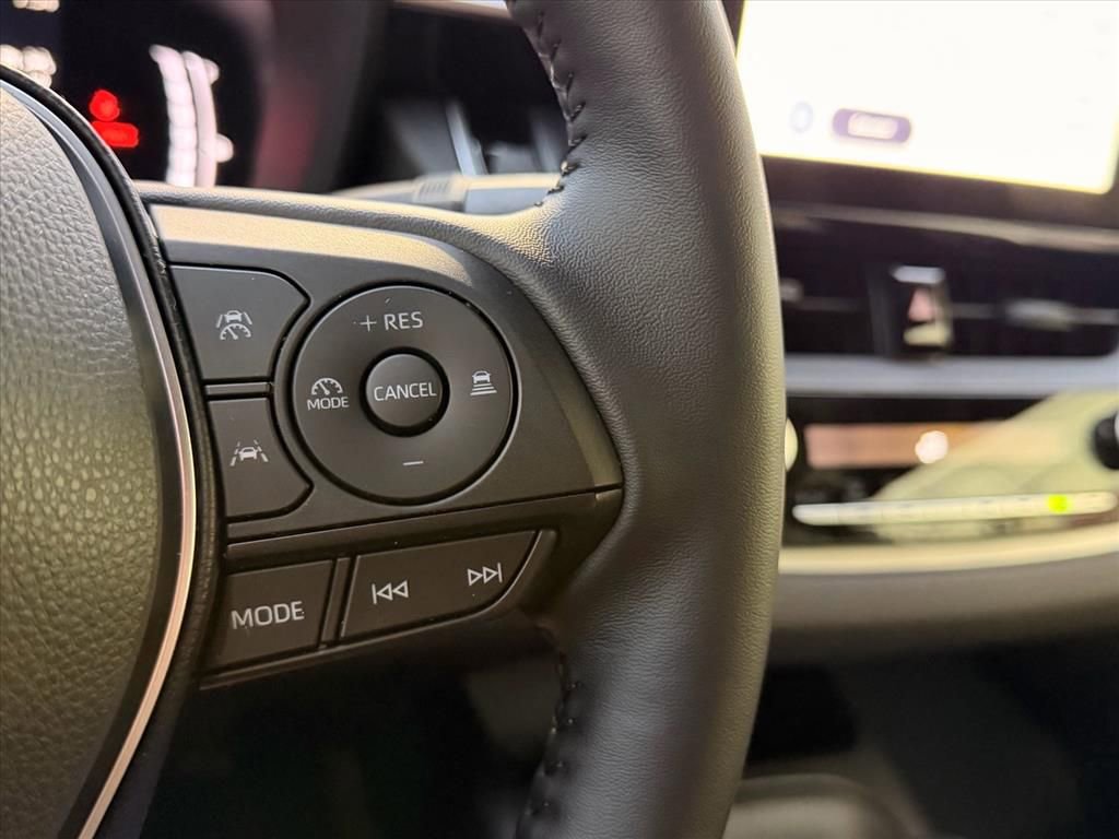 Used 2026 Toyota Corolla SE image 17