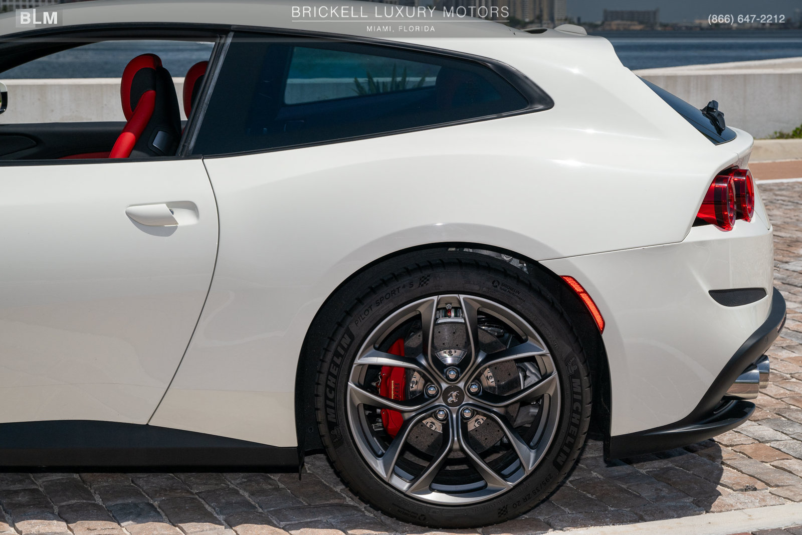 Used 2018 Ferrari GTC4Lusso T RWD image 53