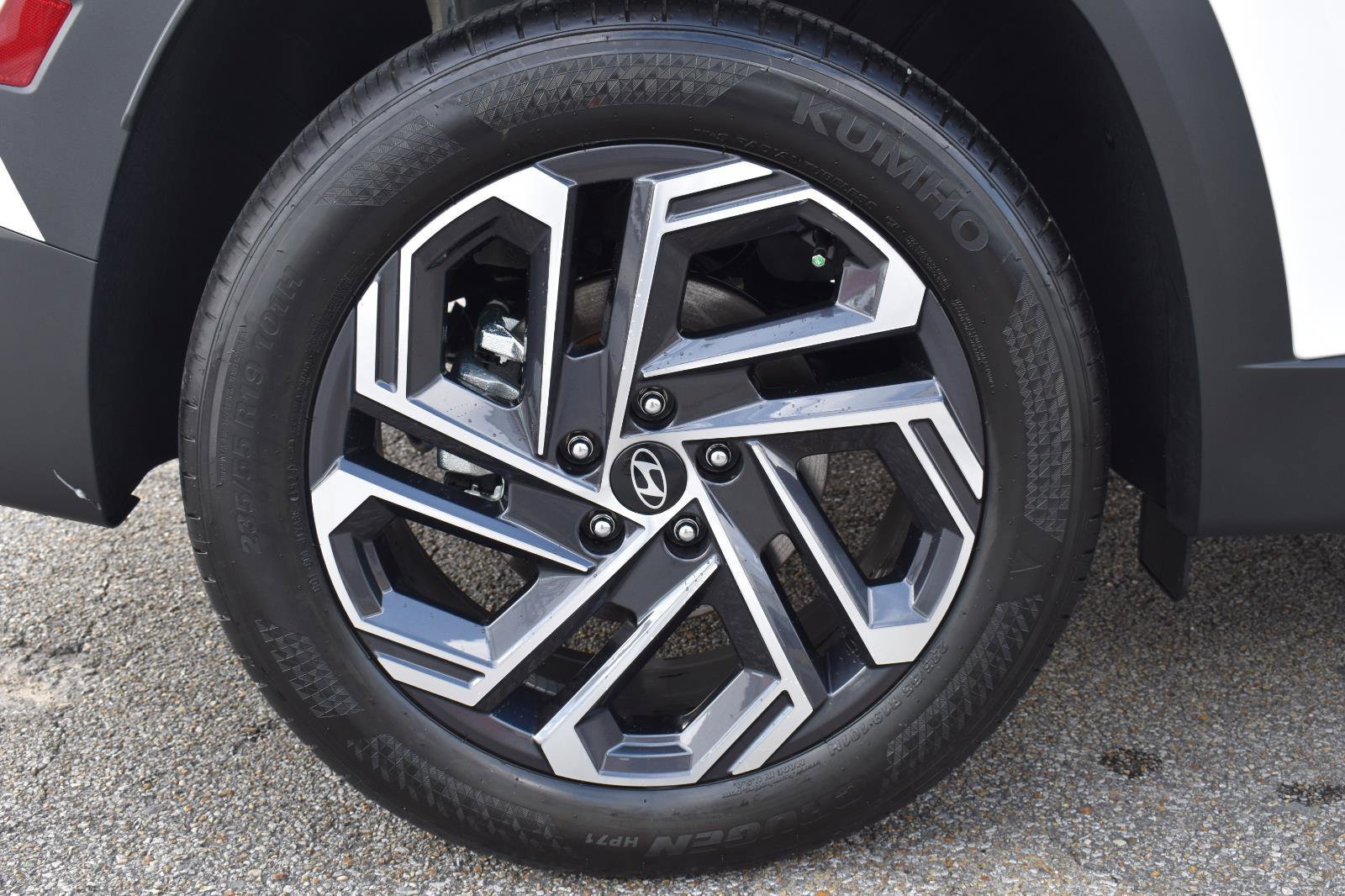 Used 2025 Hyundai Tucson Limited image 11