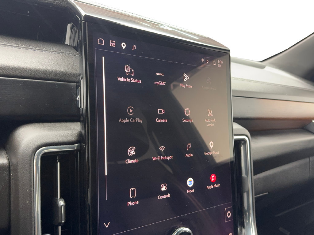 Used 2025 GMC Yukon Denali AWD/4WD image 52