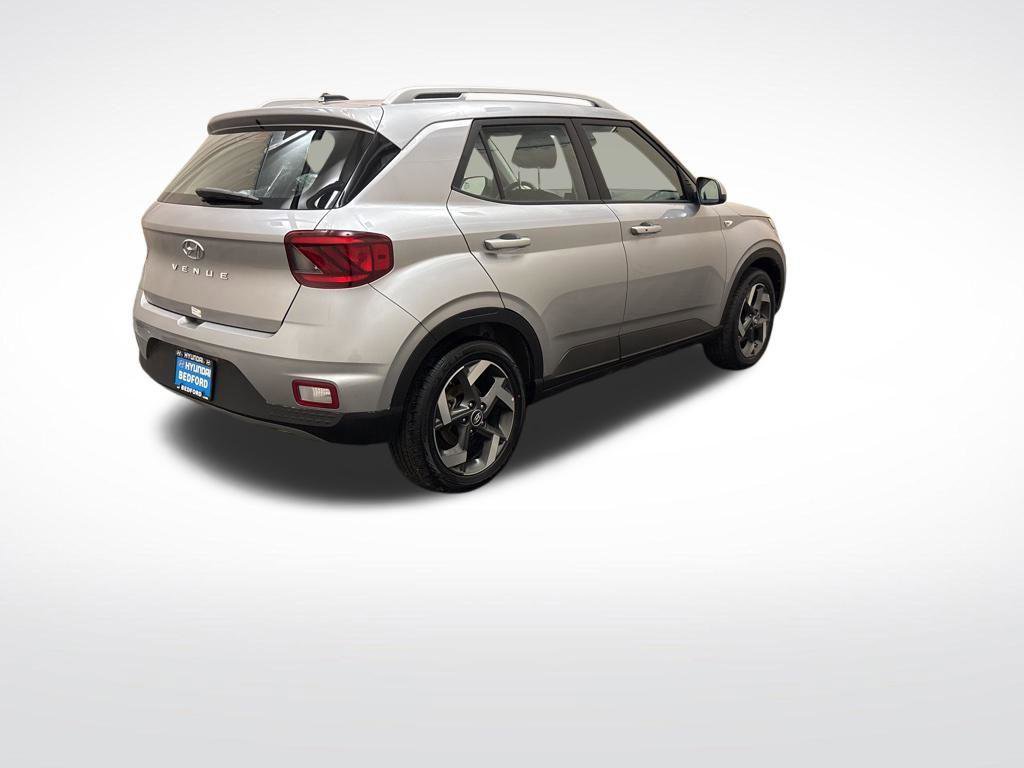 New 2026 Hyundai Venue SEL image 5