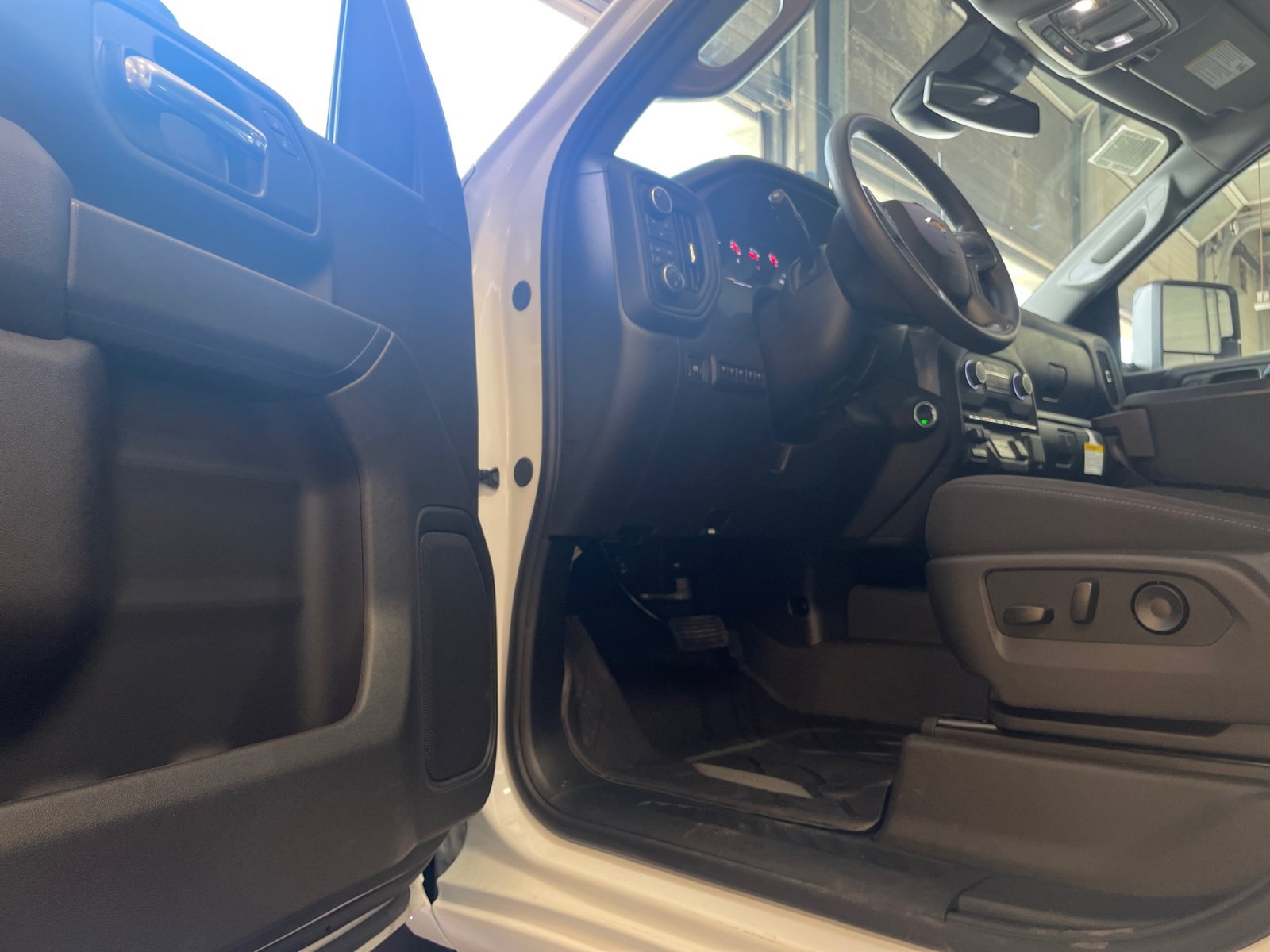 New 2026 Chevrolet Silverado 3500 W/T w/ WT/CX Safety Package AWD/4WD image 22