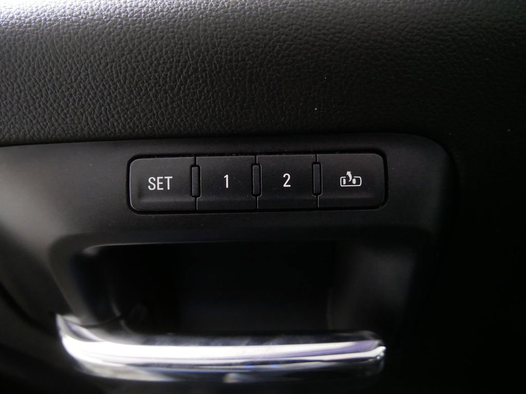 Used 2014 GMC Sierra 1500 SLT w/ SLT Crew Cab Value Package image 13