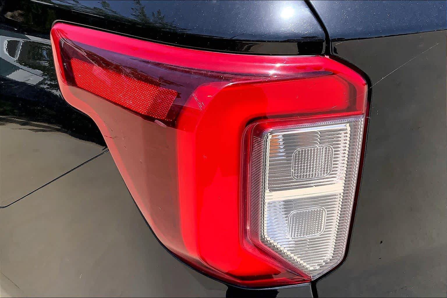 Used 2023 Ford Explorer ST w/ Equipment Group 401A AWD/4WD image 27