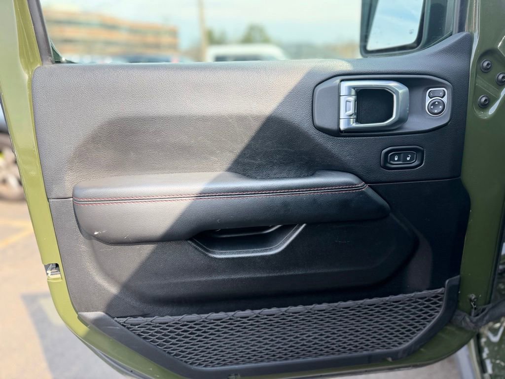 Used 2021 Jeep Wrangler Unlimited Rubicon w/ Cold Weather Group image 18