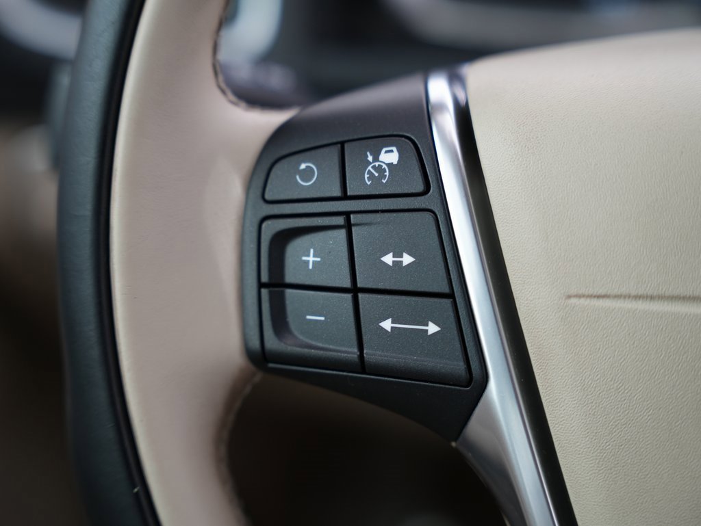 Used 2015 Volvo S60 T5 Platinum image 12