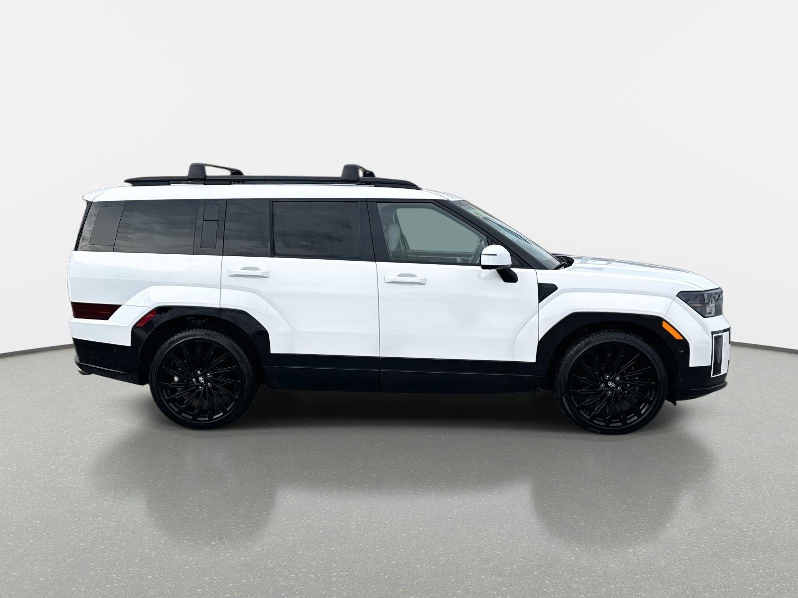 Used 2024 Hyundai Santa Fe Calligraphy image 4