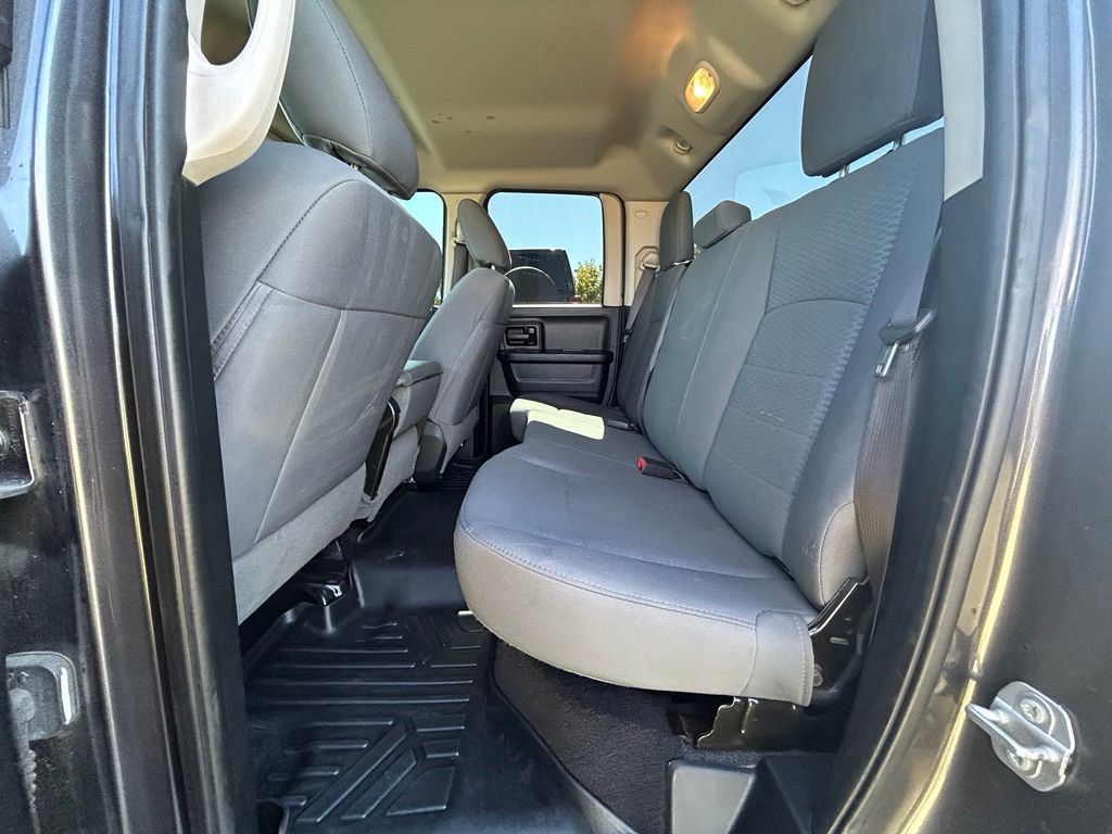 Used 2017 RAM 1500 Express AWD/4WD image 25