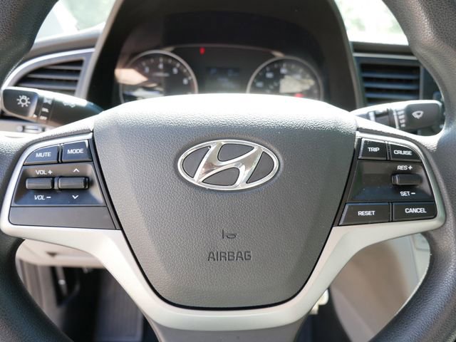 Used 2017 Hyundai Elantra SE FWD image 17