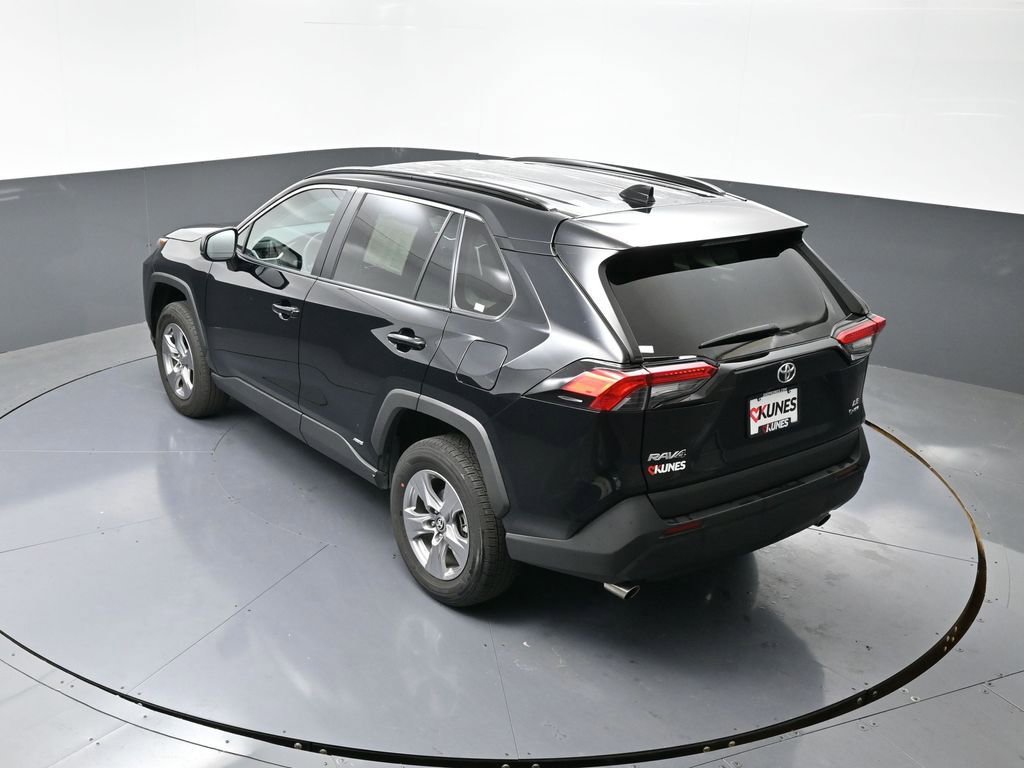 Used 2025 Toyota RAV4 LE image 45