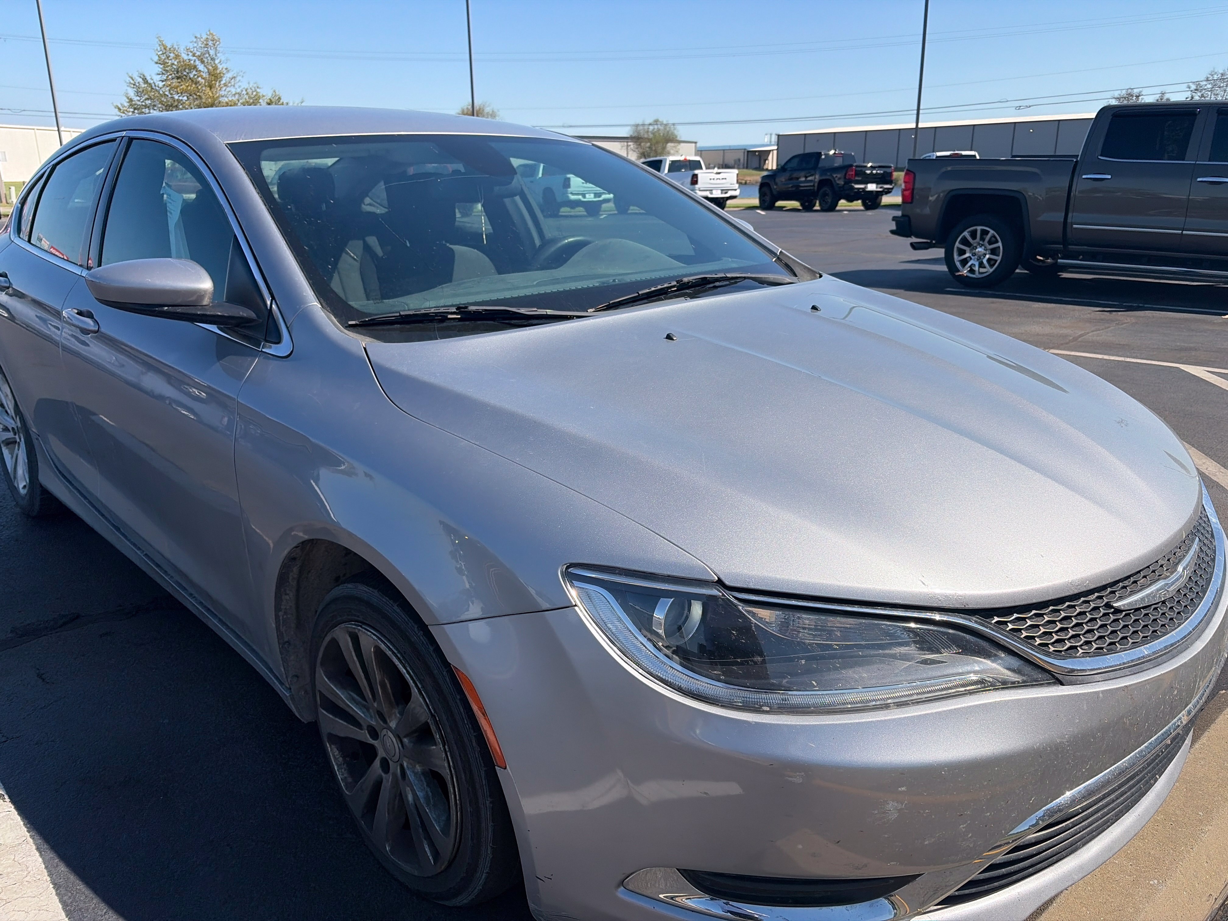 Used 2015 Chrysler 200 Limited FWD image 3