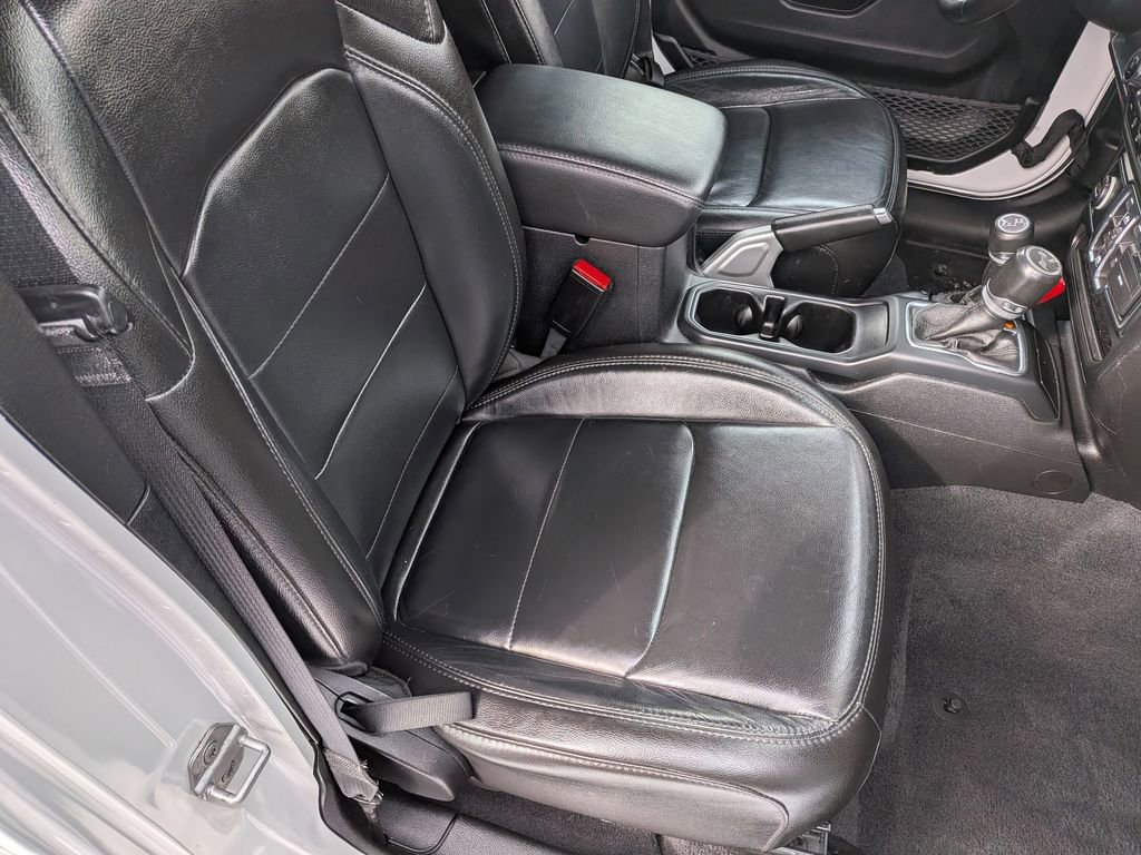 Used 2021 Jeep Wrangler Unlimited Sahara image 21