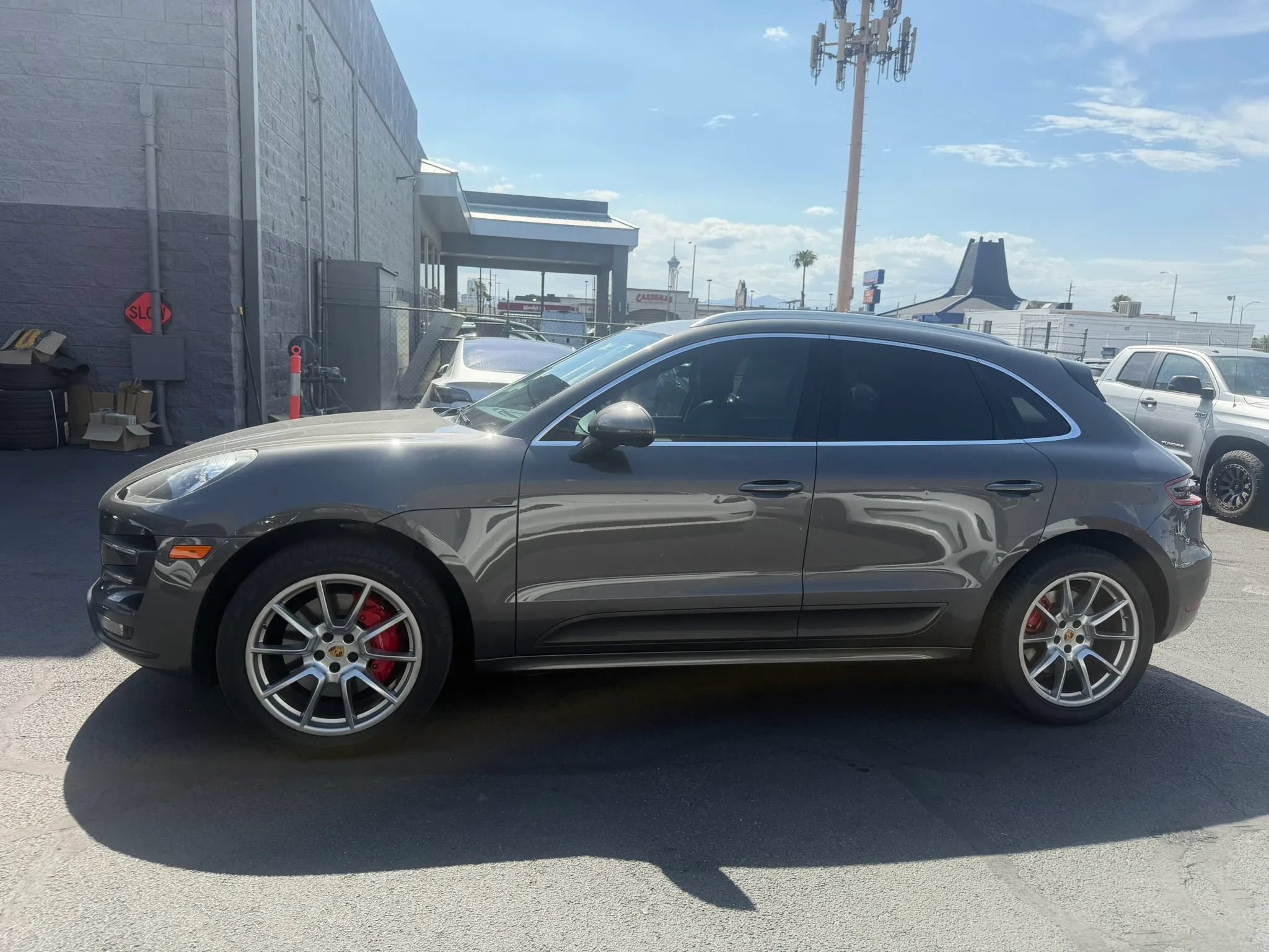 Used 2015 Porsche Macan Turbo AWD/4WD image 3