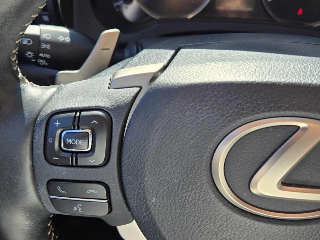 Used 2019 Lexus IS 300 w/ Premium Package image 27