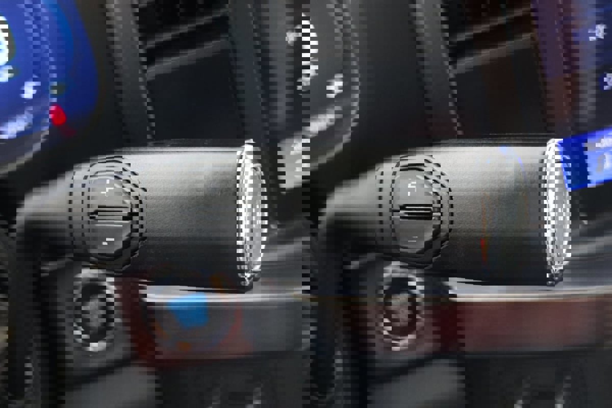 Used 2025 Ford F350 Lariat w/ Chrome Package image 6