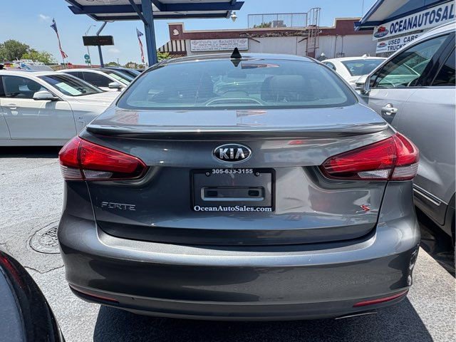Used 2017 Kia Forte S w/ S Technology Package image 7