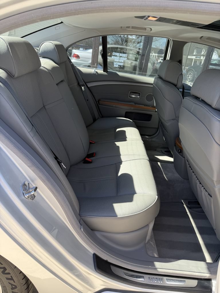 Used 2002 BMW 745i RWD image 78