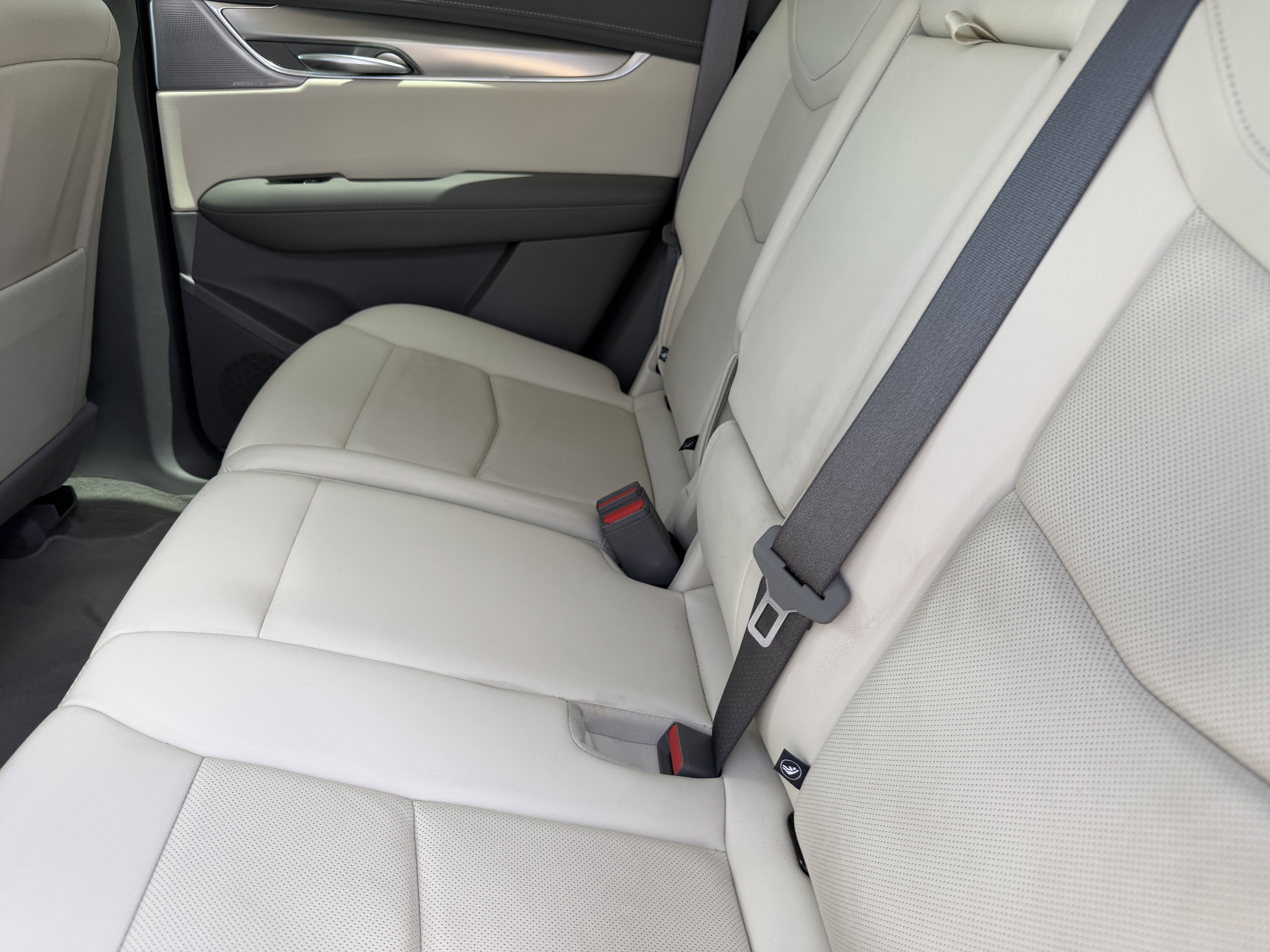 Certified 2023 Cadillac XT5 Premium Luxury FWD image 17