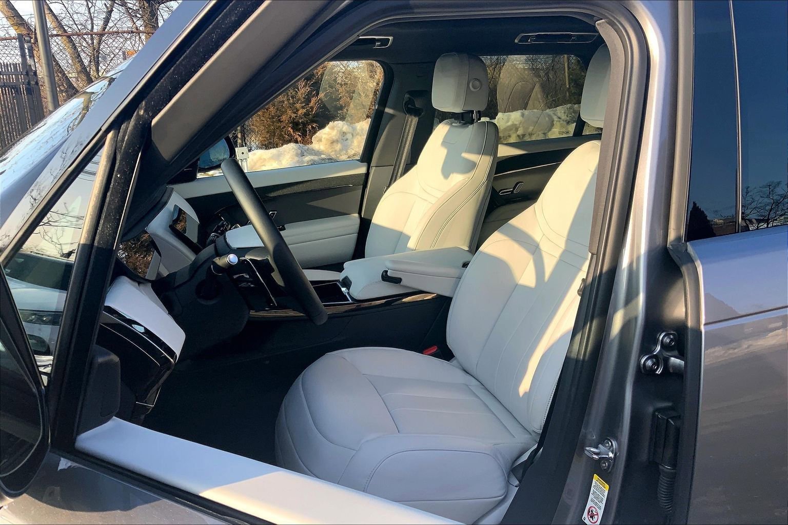 Used 2025 Land Rover Range Rover Sport S image 7