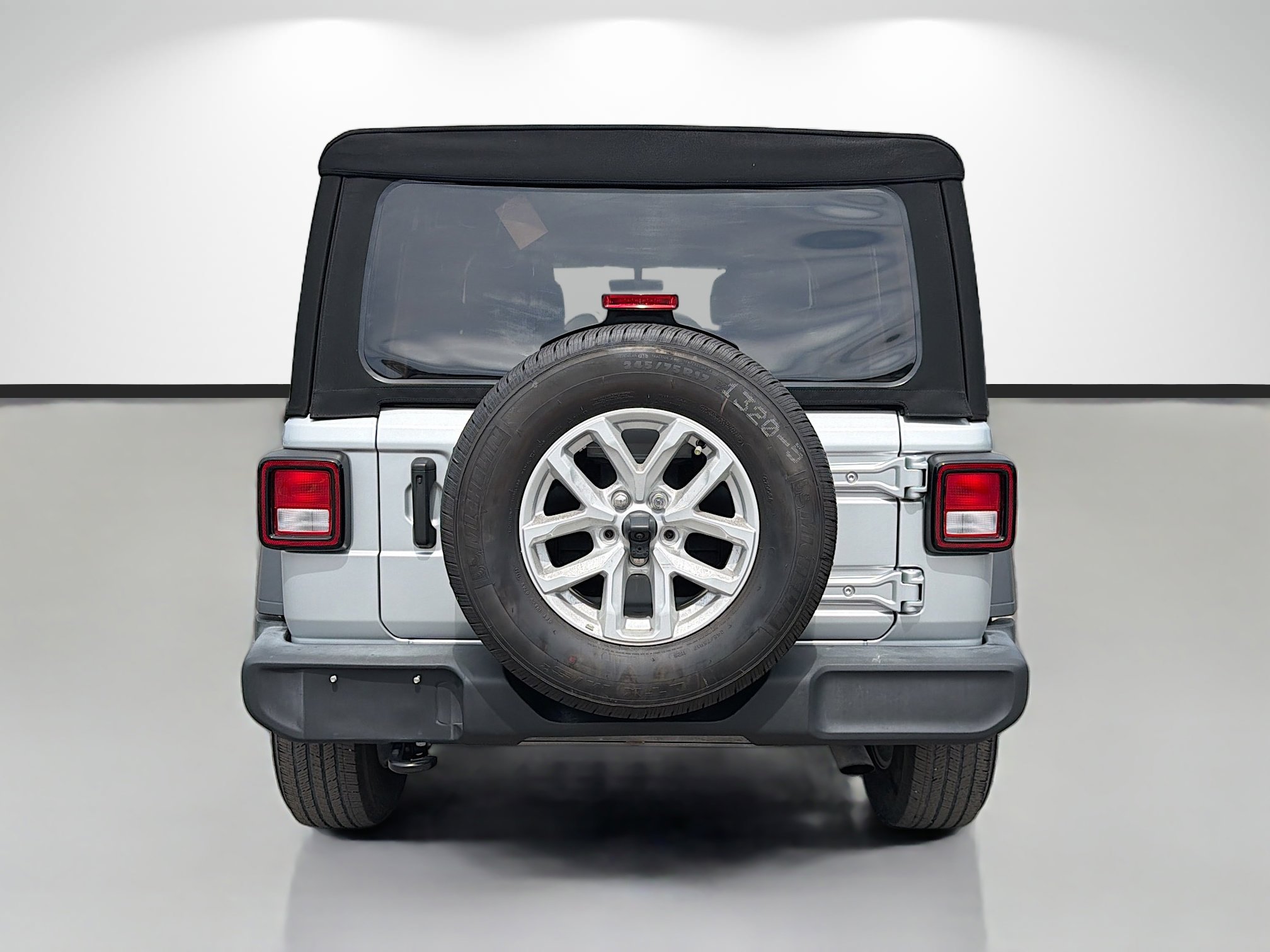 Used 2023 Jeep Wrangler Unlimited Sport AWD/4WD image 4