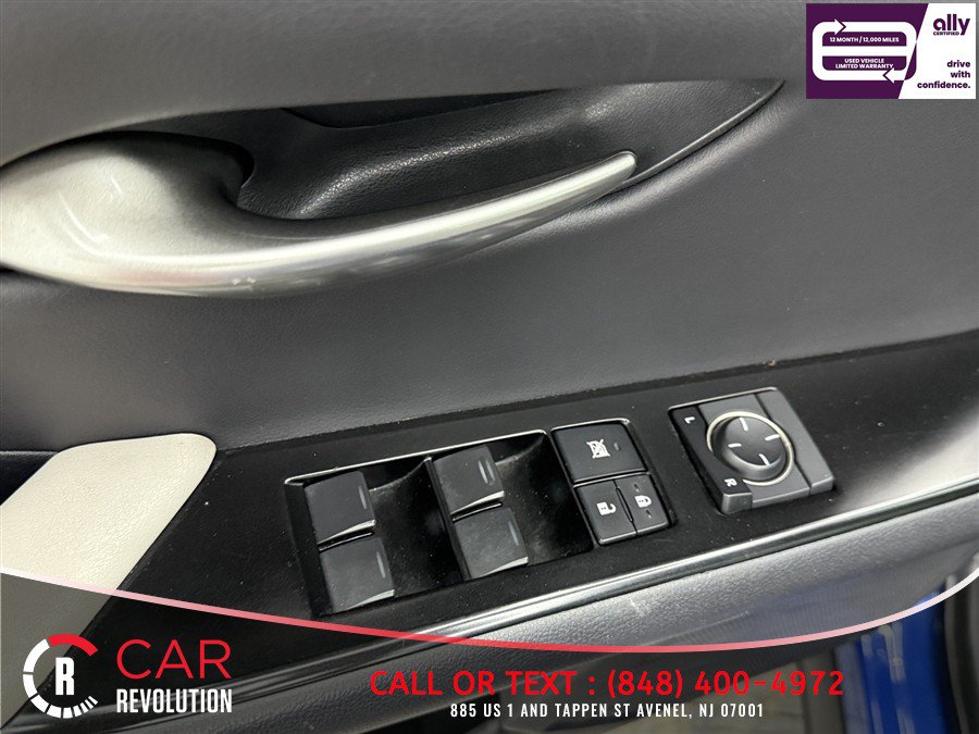 Used 2022 Lexus UX 250h w/ Premium Package AWD/4WD image 29