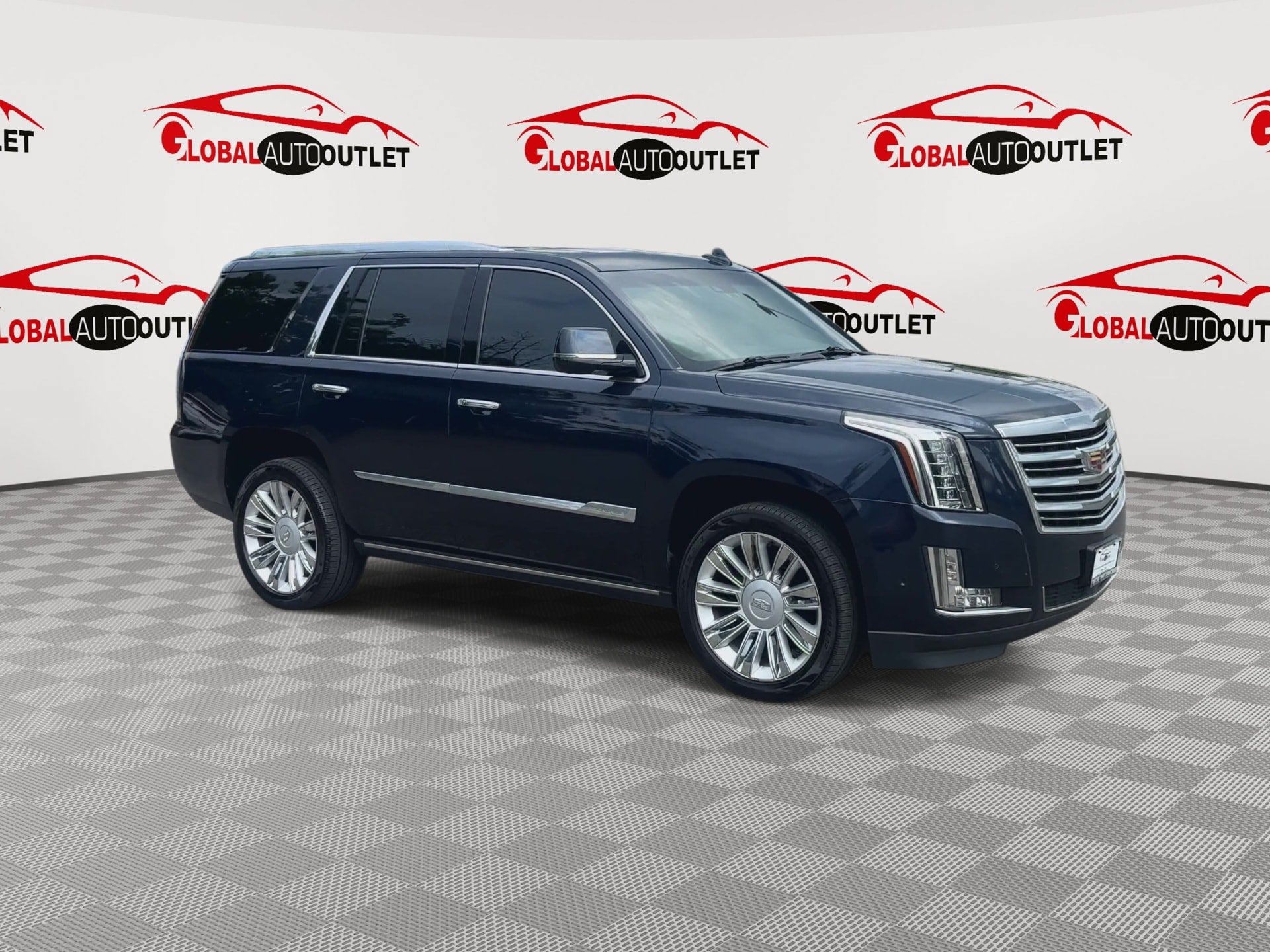 Used 2020 Cadillac Escalade Platinum AWD/4WD image 2