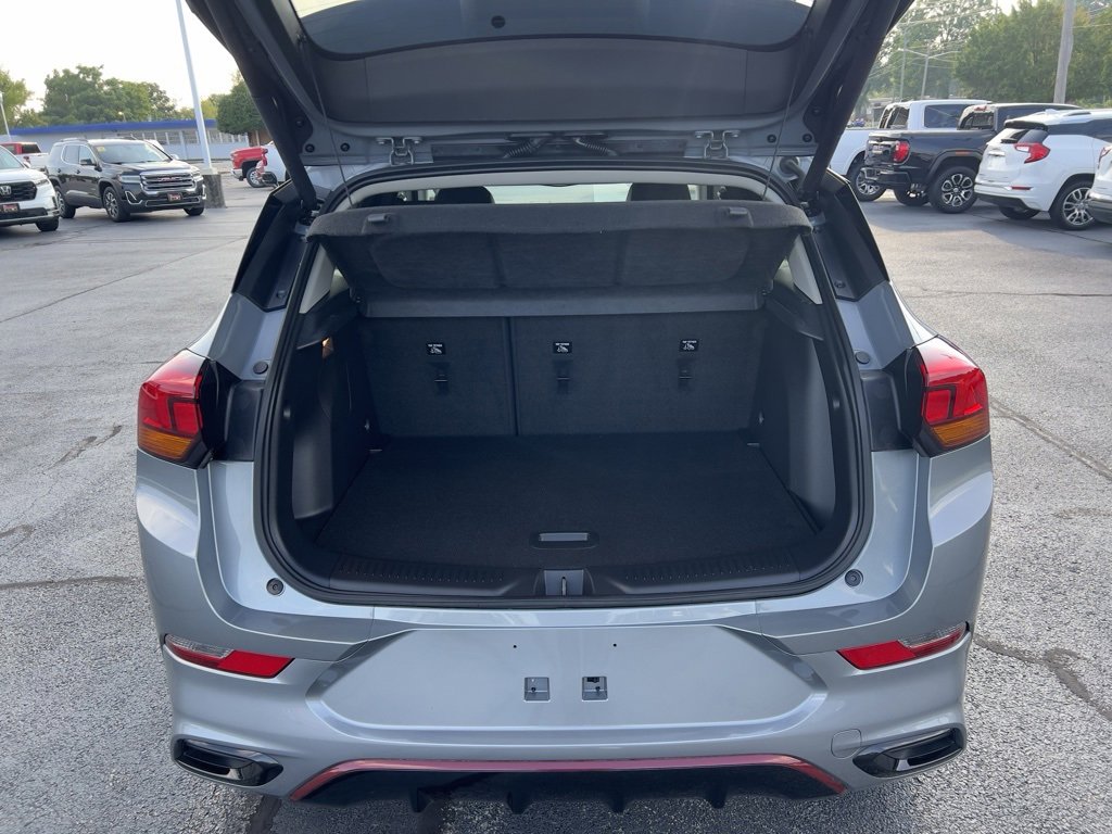 Used 2023 Buick Encore GX Select w/ Sport Touring Package image 7